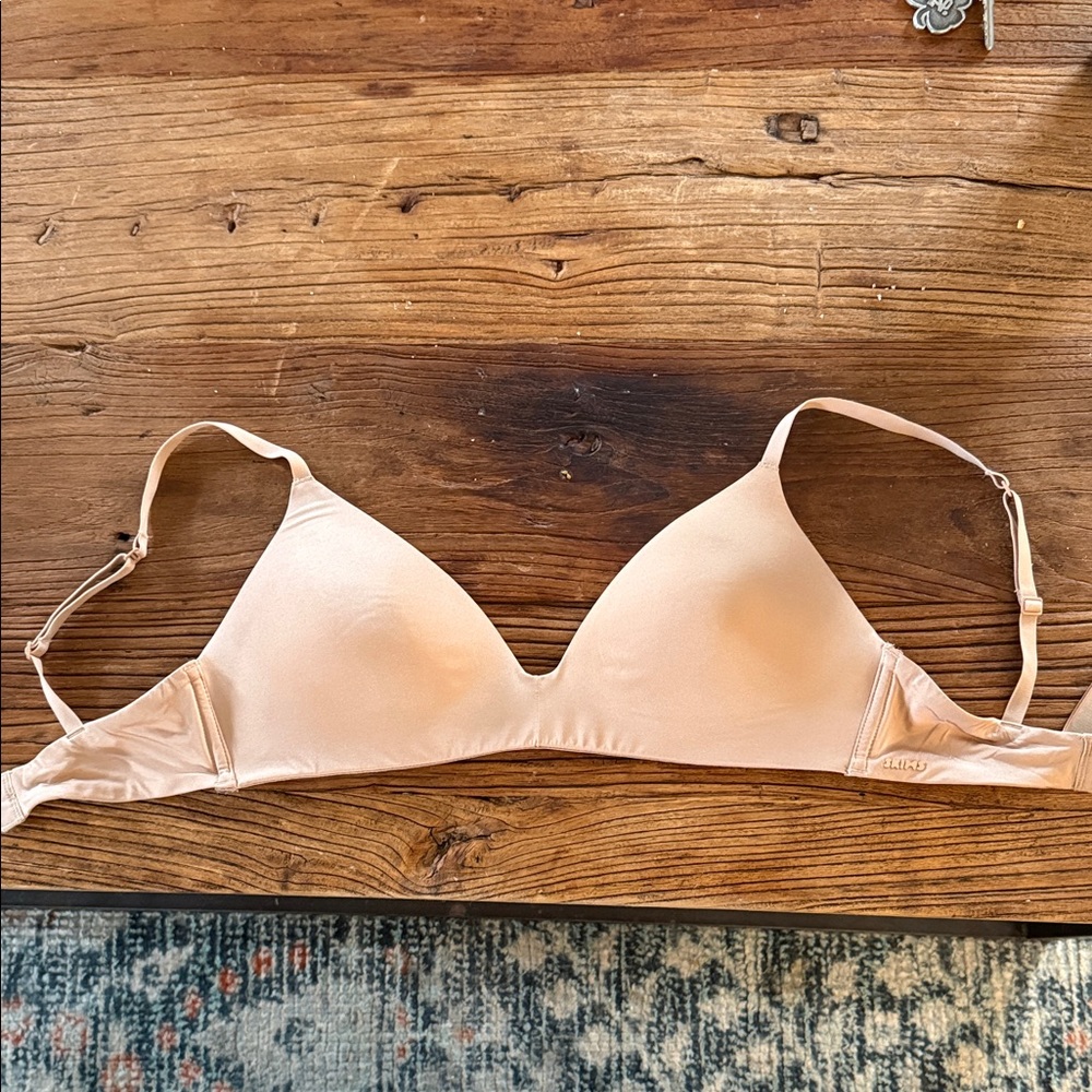 Skims Wireless Form T-Shirt Bra